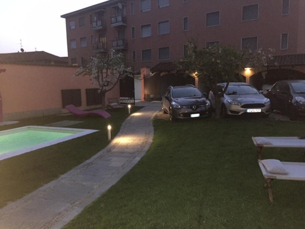 Casa Rosa Bed & Breakfast San Giuliano Milanese Exterior photo