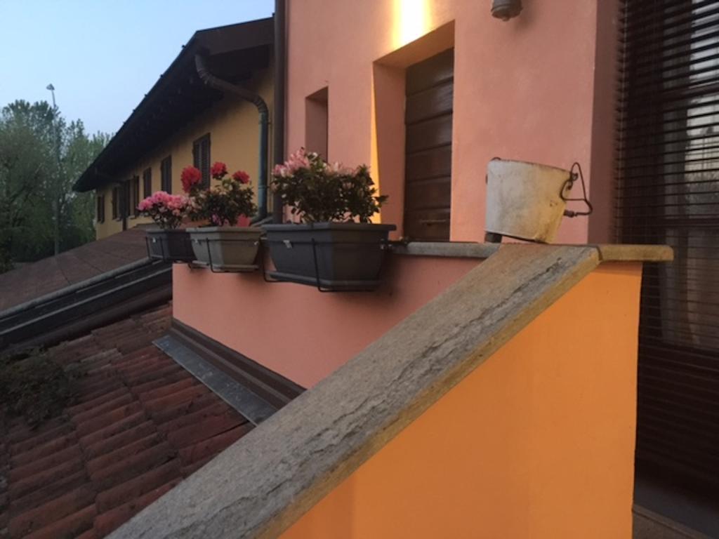 Casa Rosa Bed & Breakfast San Giuliano Milanese Exterior photo